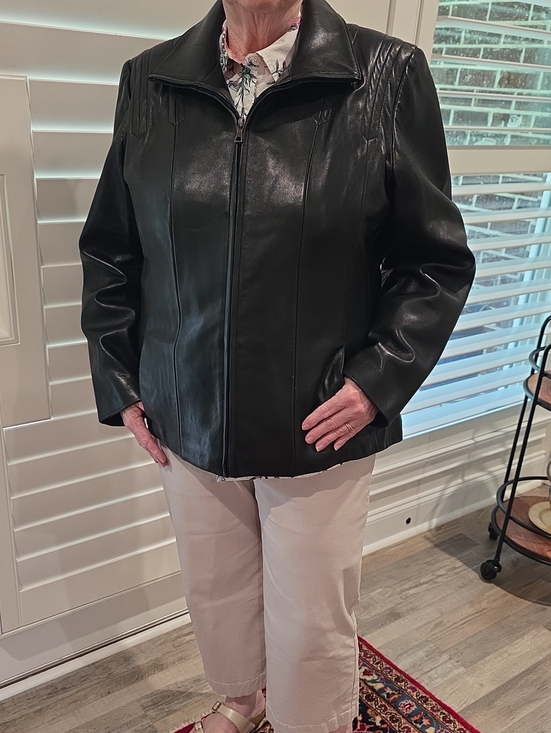 Avanti Jackets & Blazers - 2X Avanti Classic Black Leather Zip Jacket - Women's